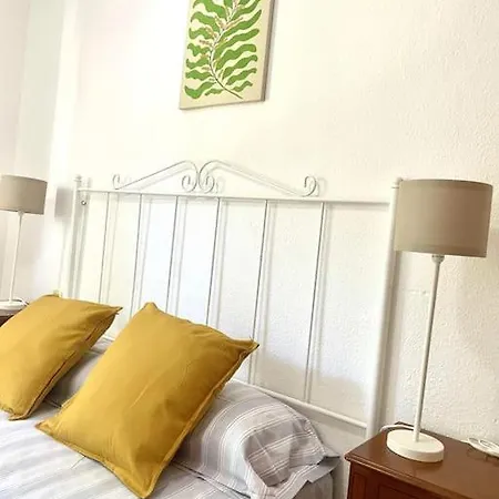Al Lado De La Playa Apartamento *